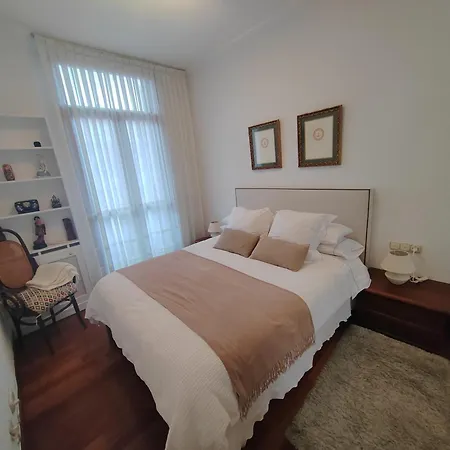 Habitación Con Baño Privado En El Centro De *